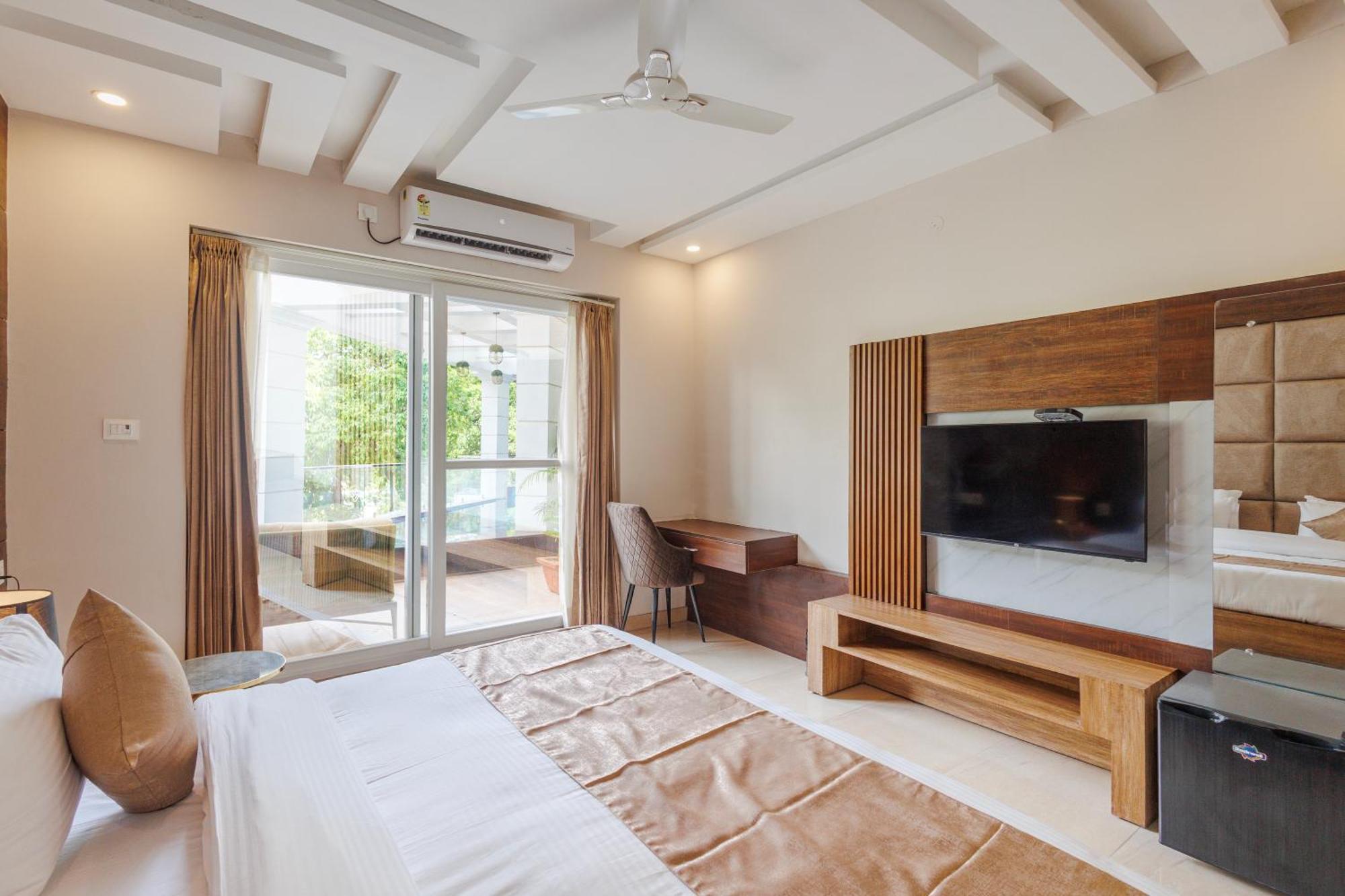 Stone Wood Hotel, Rishīkesh Buitenkant foto