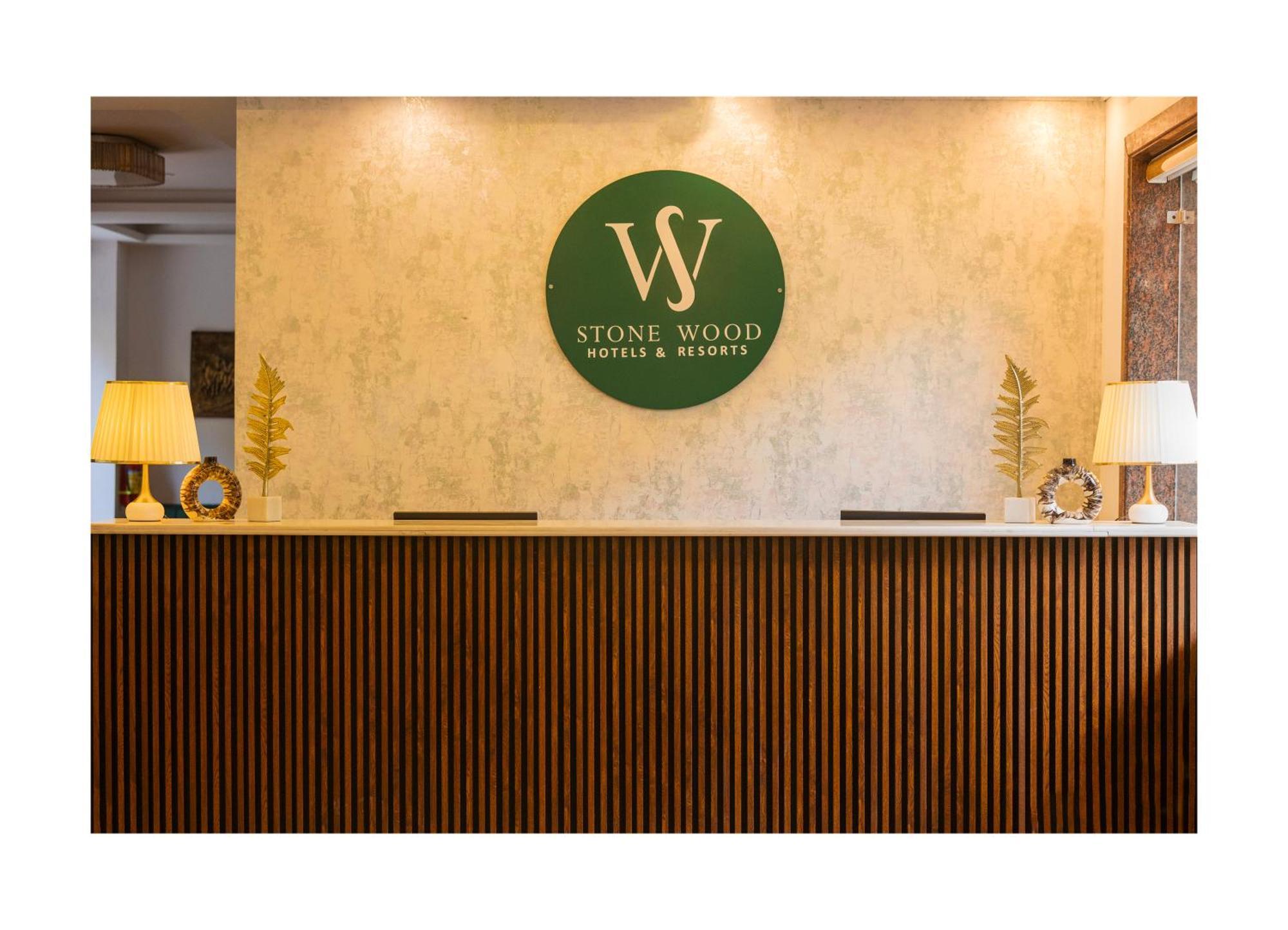 Stone Wood Hotel, Rishīkesh Buitenkant foto