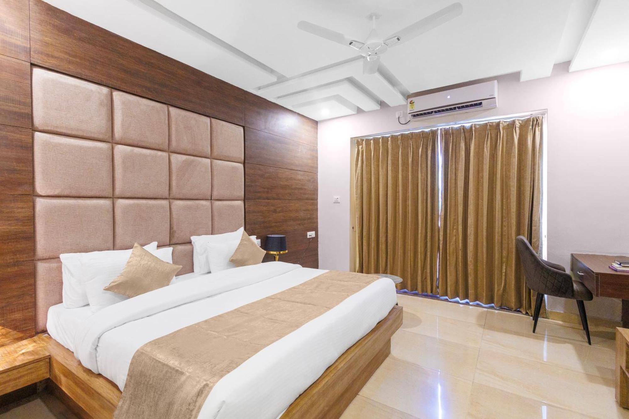 Stone Wood Hotel, Rishīkesh Buitenkant foto